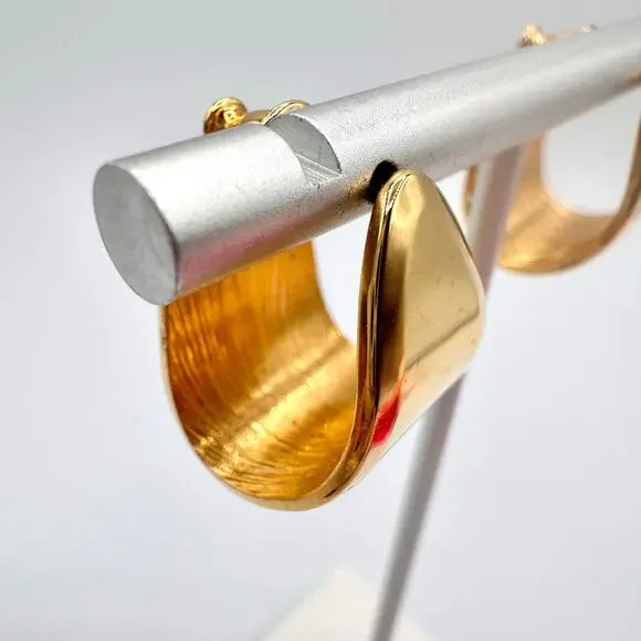 Vintage Monet J Hoop Earrings Gold Tone Signed Luxe Chic Runway Classic Timeless - Picture 5 of 16